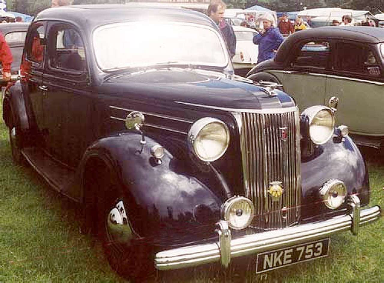 Англичане откопали в саду Ford V8 Pilot