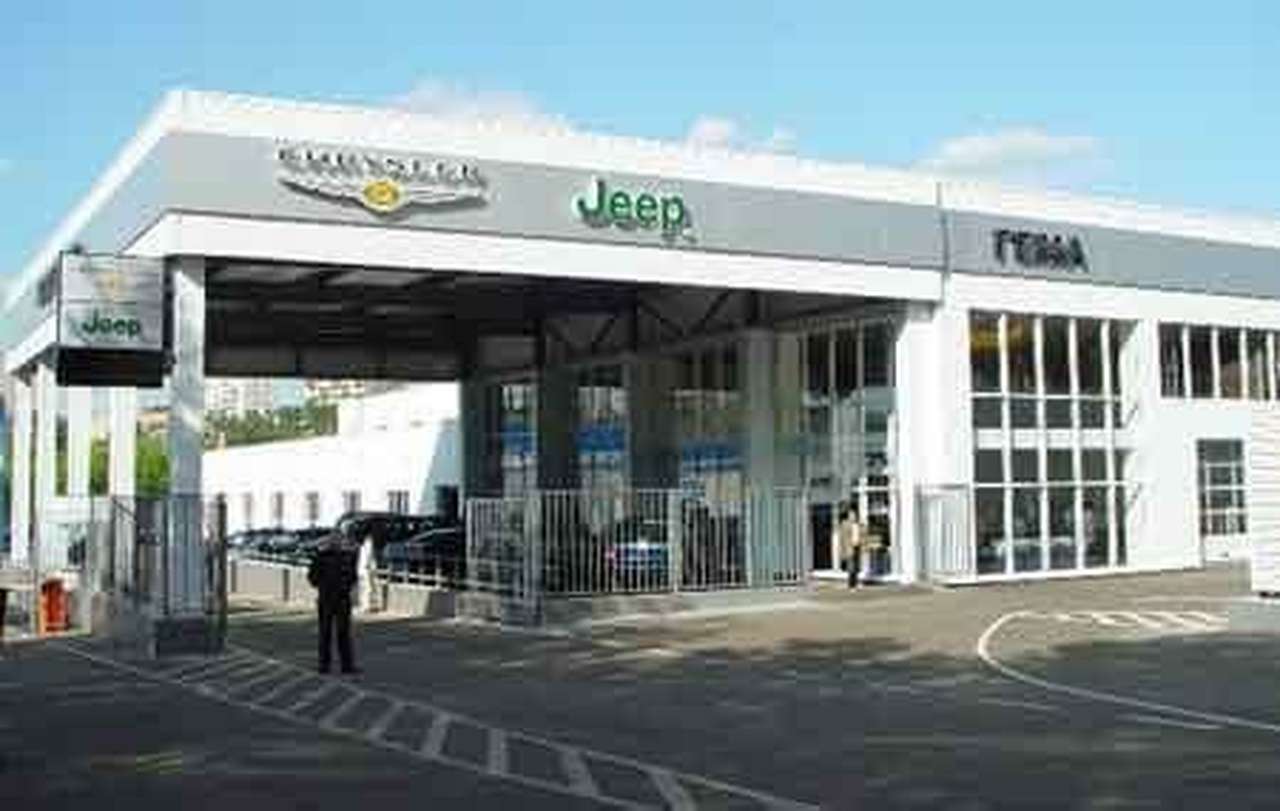 В Москве открылся новый автосалон Chrysler-Jeep