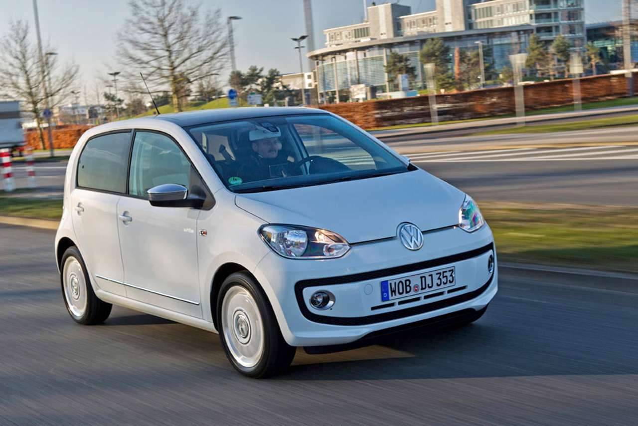 Пятидверный Volkswagen Up! в продаже с мая