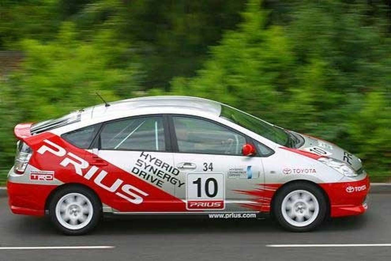 Toyota выпускает спортивный гибрид GT