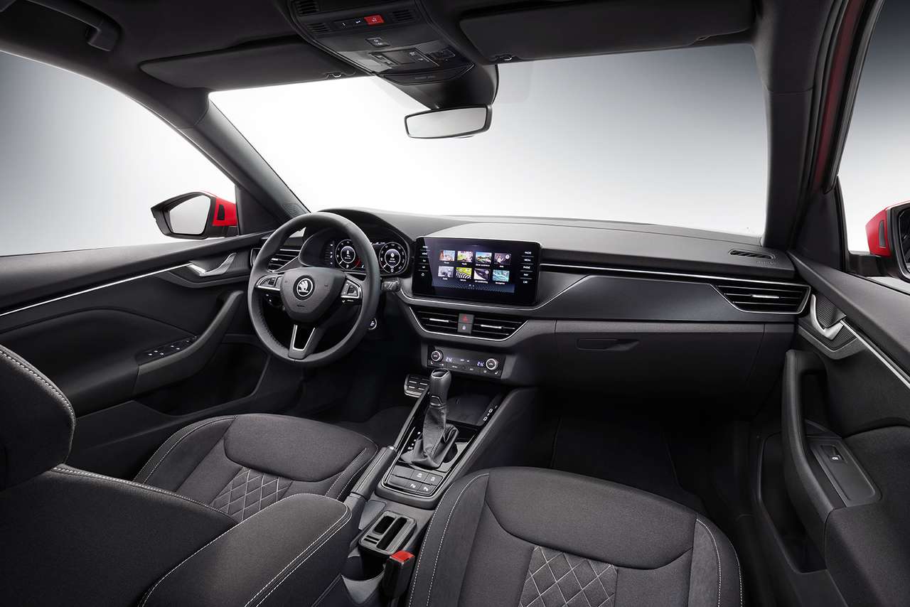 Skoda показала интерьер нового кроссовера