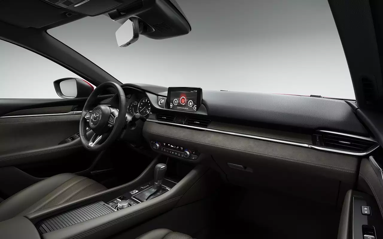 Интерьер Mazda 6