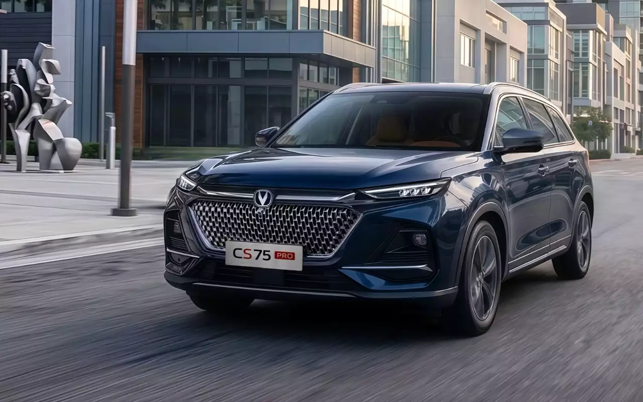 Changan объявил цены нового 7-местного кроссовера