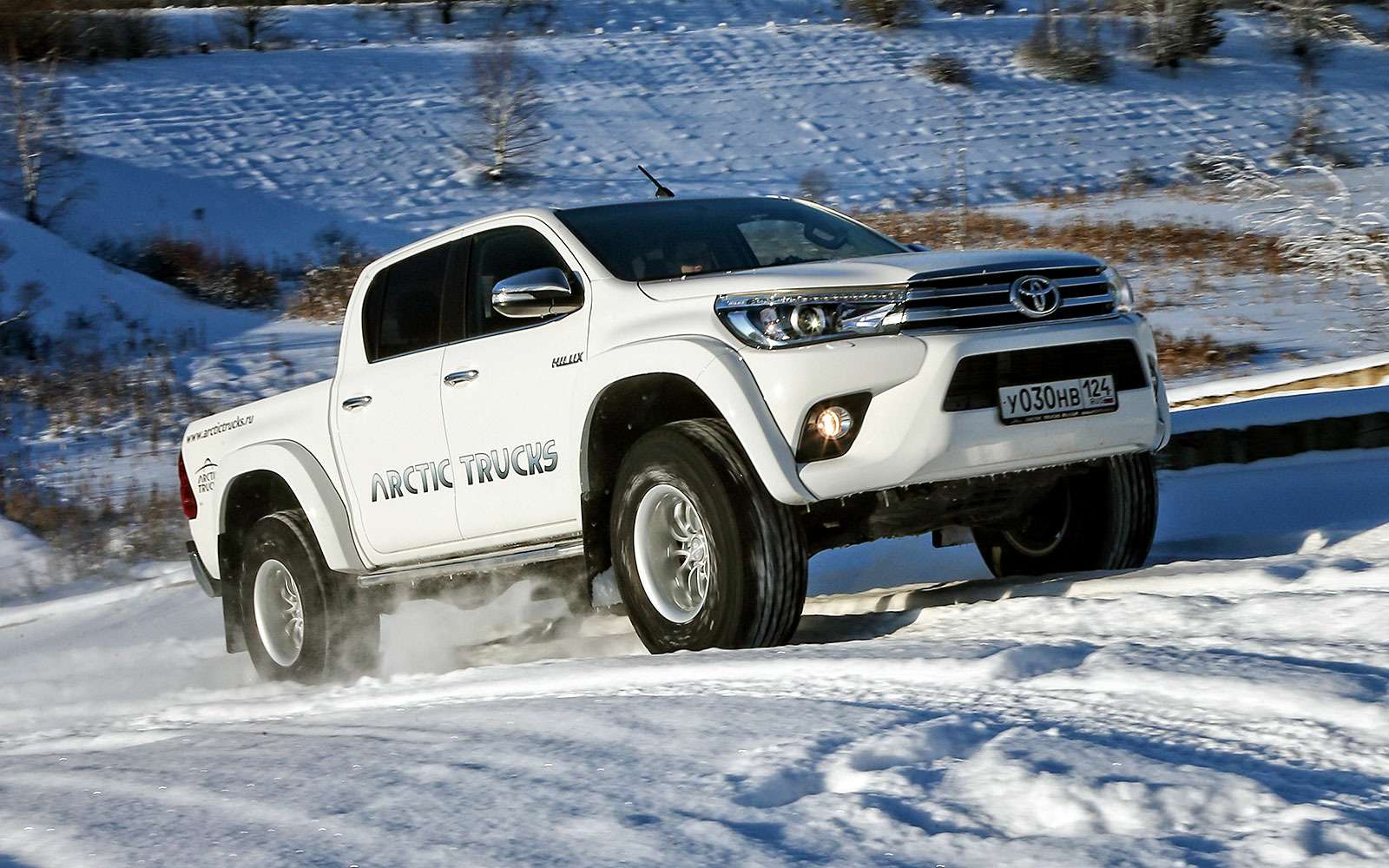 Арктик трак. Toyota Hilux Arctic Trucks. Toyota Hilux 2020 Arctic Trucks. Toyota Hilux Arctic Trucks 6x6. Toyota Hilux Arctic Trucks at35.