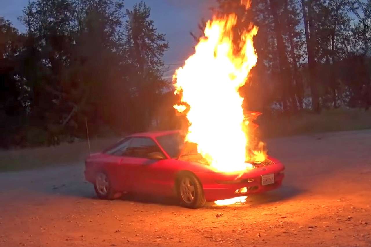 В двигатель вместо масла залили WD-40. Результат – на видео