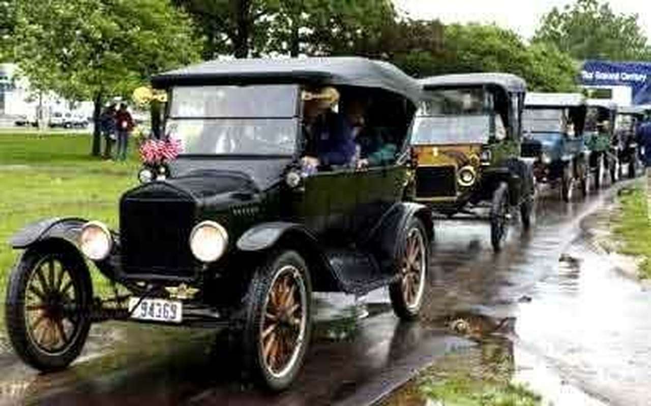 Концерну Ford 100 лет