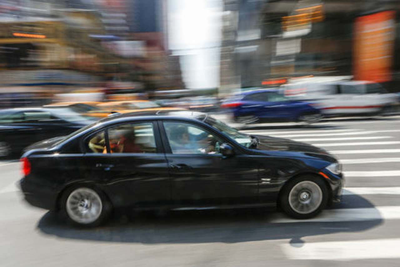 Самые недисциплинированные водители ездят на BMW и Prius