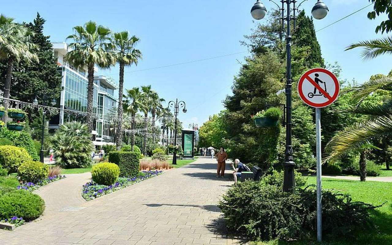 Центр Сочи «зачищают» от электросамокатов