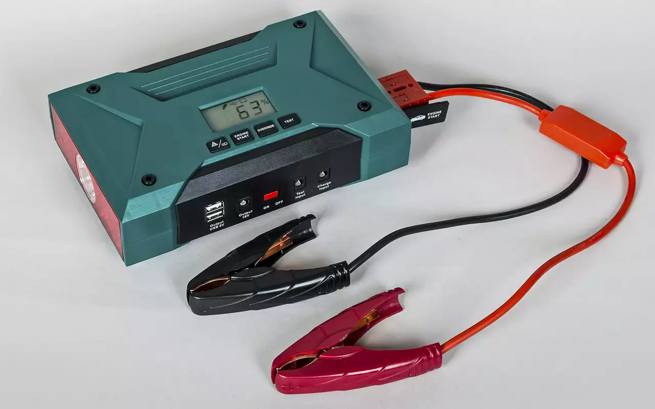 Garwin Lion 800 Start (многофункциональное компактное пусковое устройство)