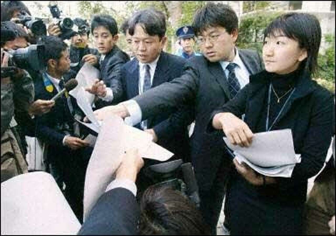 "Маски-шоу" на Mitsubishi