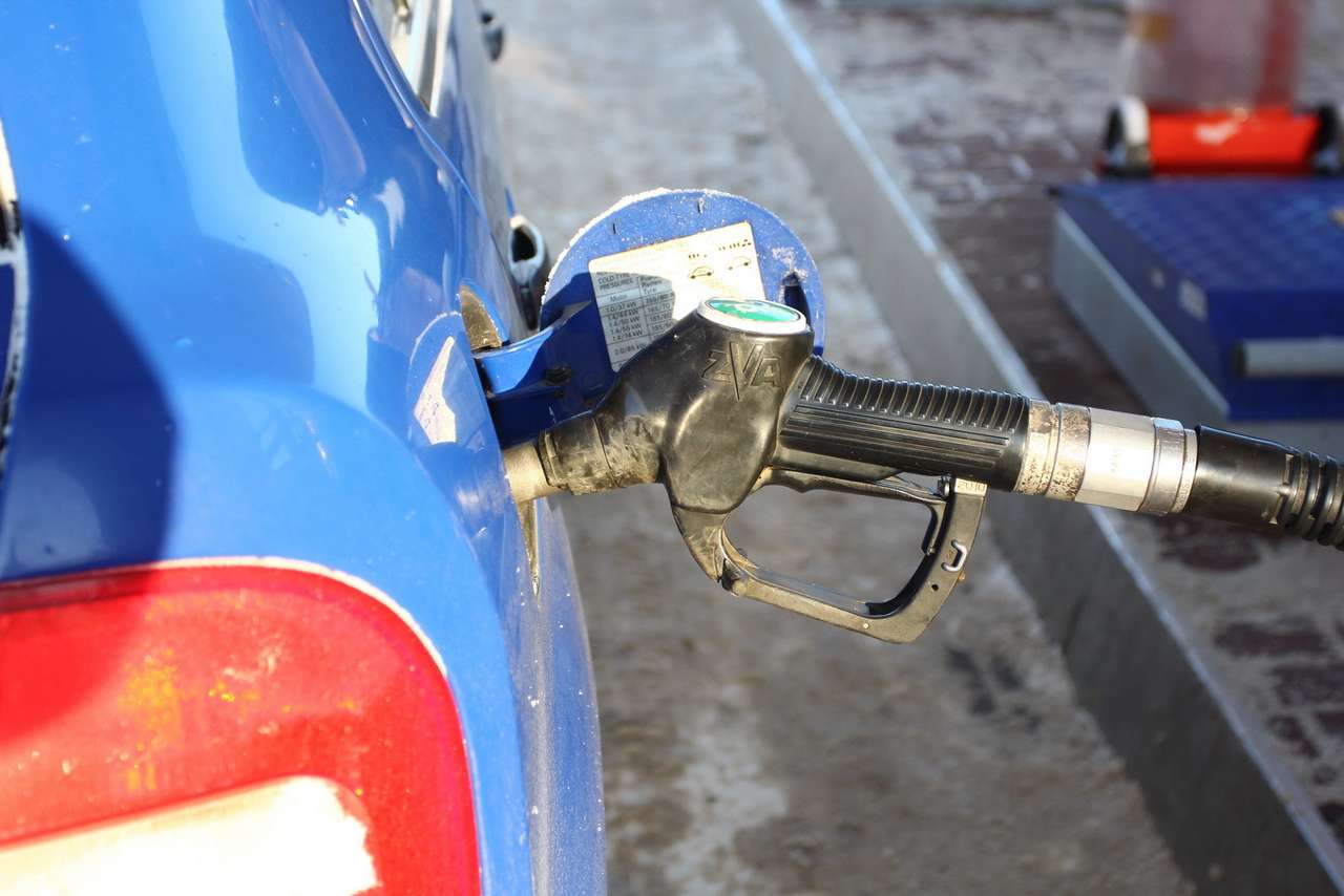 Две из каждых пяти российских АЗС льют что-то не то