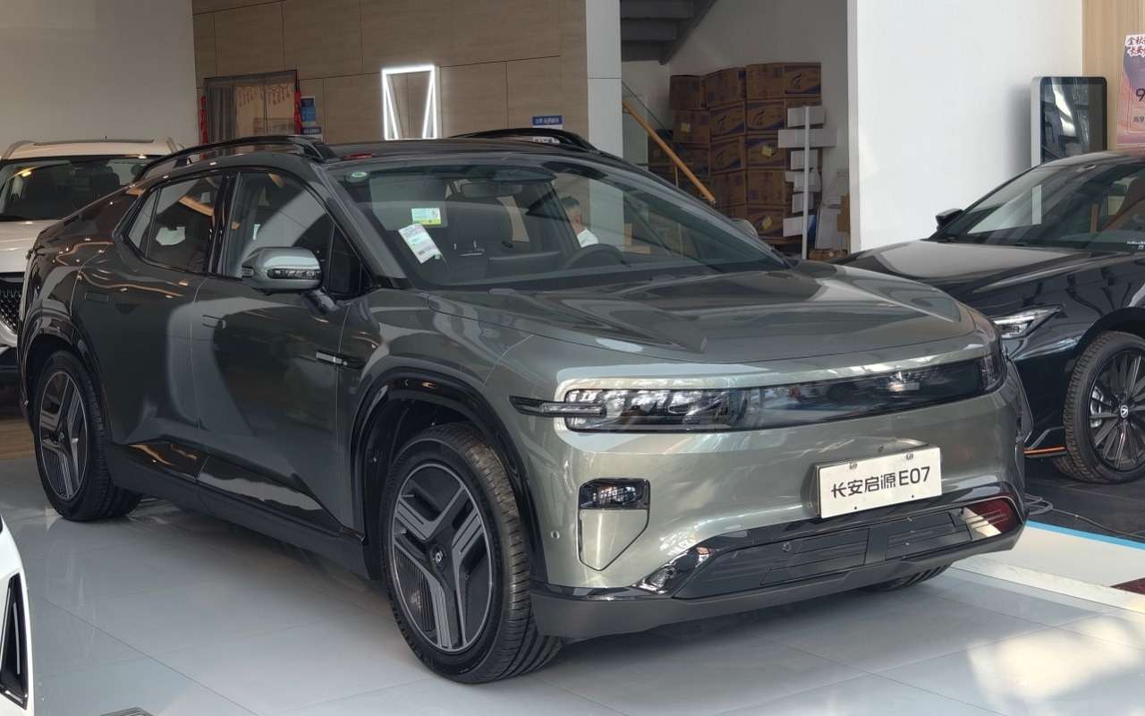 Changan Nevo E07