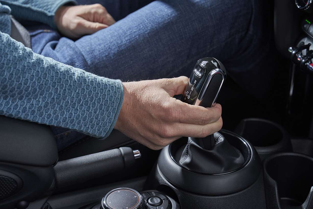 Разоружили: хэтчбеки Mini остались без автоматов