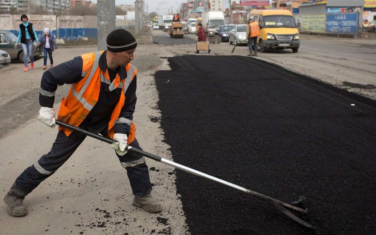 Гаишник получил в качестве взятки 20 тонн асфальта