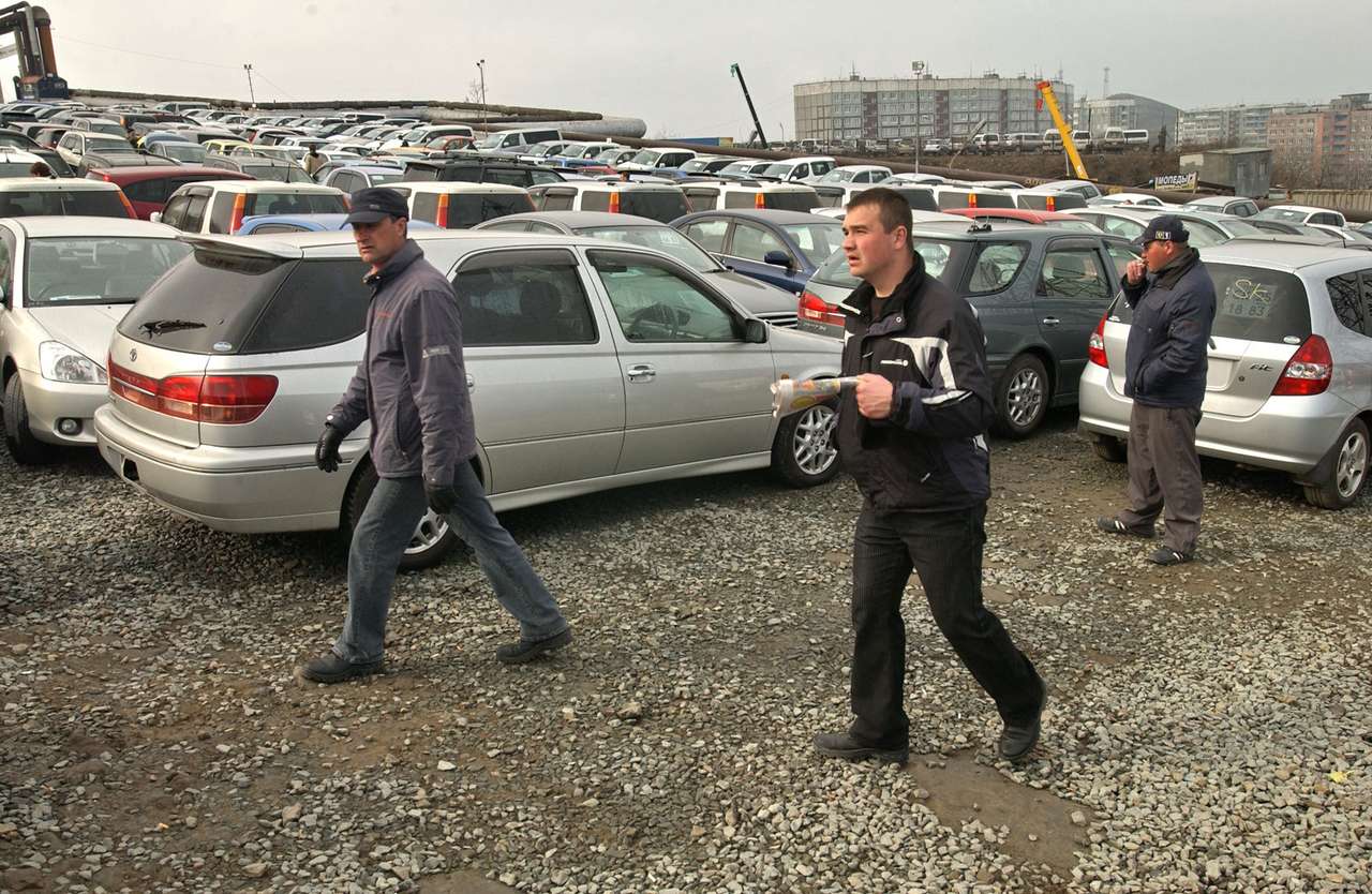 Российский рынок легковых автомобилей с пробегом вновь в плюсе