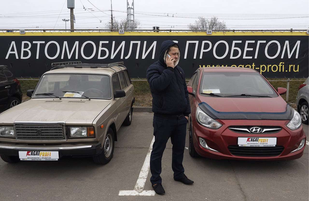 Lada 2114 и Ford Focus - самые популярные авто на вторичке в мае