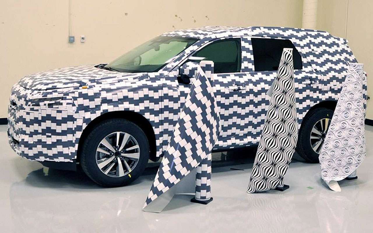 Nissan раскрыл секреты маскировки прототипов