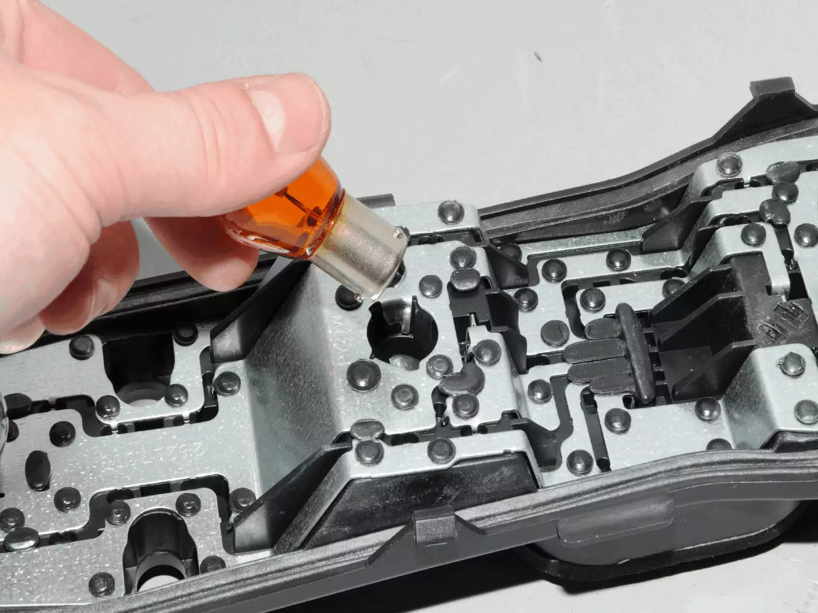 лампа стоп сигнала рено дастер. лампы заднего фонаря дастер 2022. лампочки заднего хода рено дастер 2. автолампа стоп сигнал рено дастер. лампочка стоп сигнала рено дастер 2016.