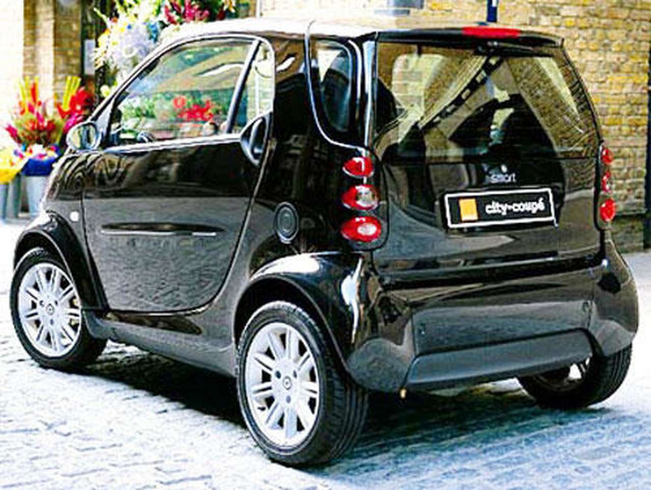 DaimlerChrysler скрестил автомобиль с мобильником
