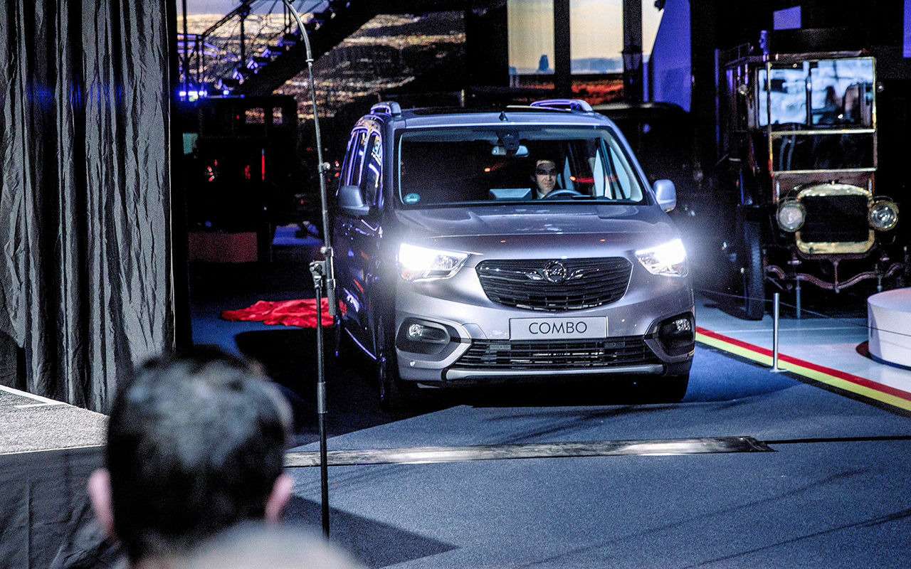 Новые Ситроен Берлинго (Berlingo) и Опель Комбо (Combo) жюри конкурса Autobest-2019 назвало лучшей покупкой по цене до 20 тыс. евро. В тройке победителей Форд Фокус и Тойота Королла.