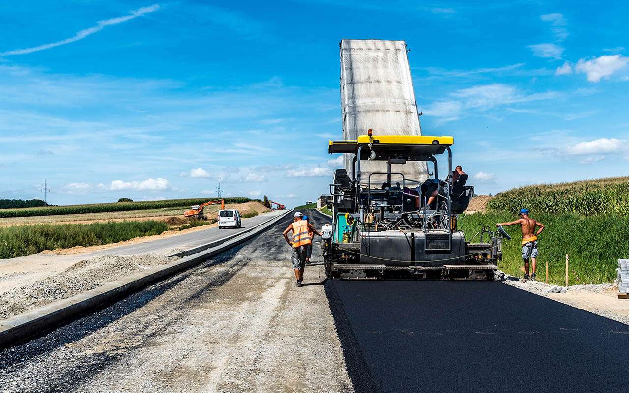 План по ремонту дорог на 2021 год выполнили наполовину