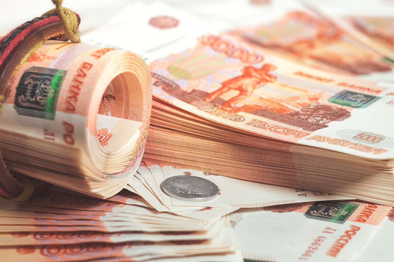 В двух машинах ДПС нашли взяток на миллион рублей