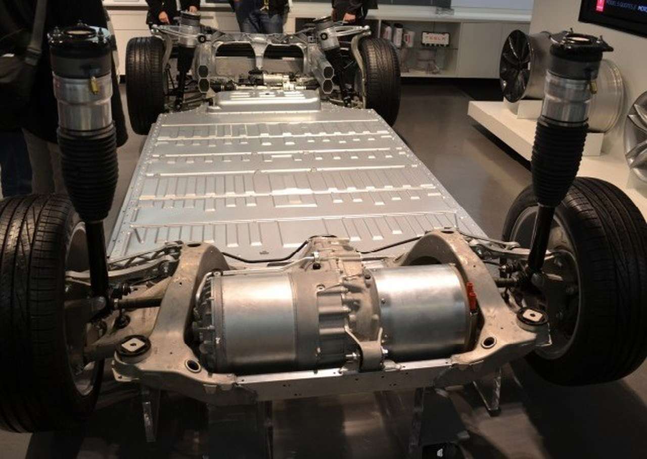 Panasonic поставит Tesla оборудование для выпуска литий-ионных батарей