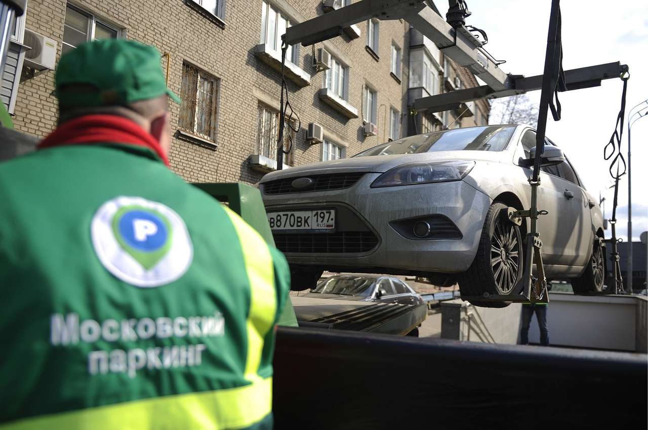 За эвакуаторами можно будет следить с помощью приложения