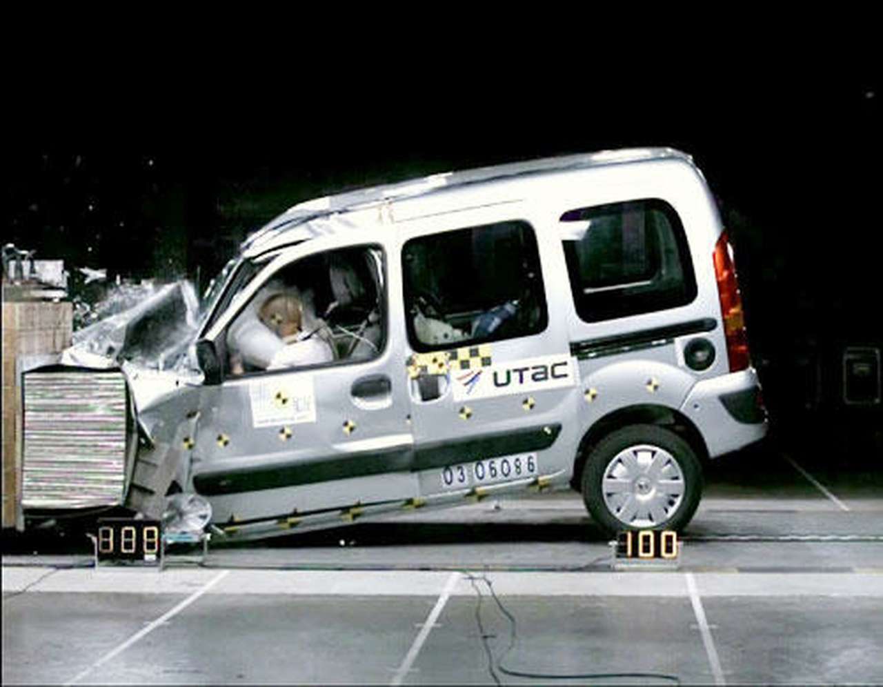 Renault Kangoo получил "четверку" за безопасность