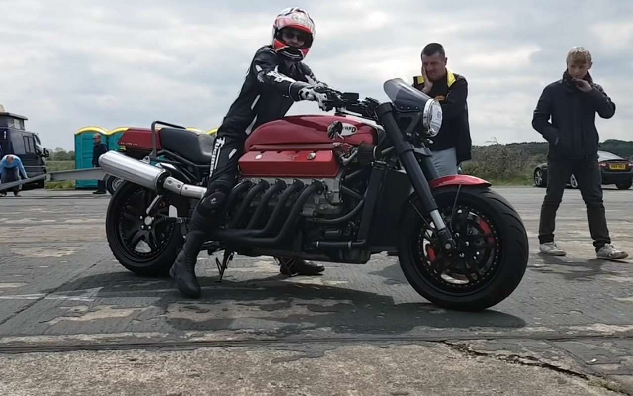 Монстроцикл – двигатель V10 и 500 л.с.