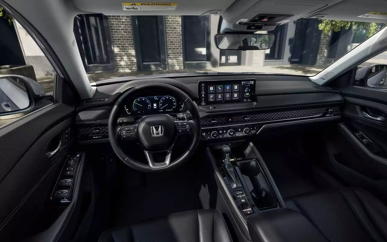 Интерьер Honda Accord