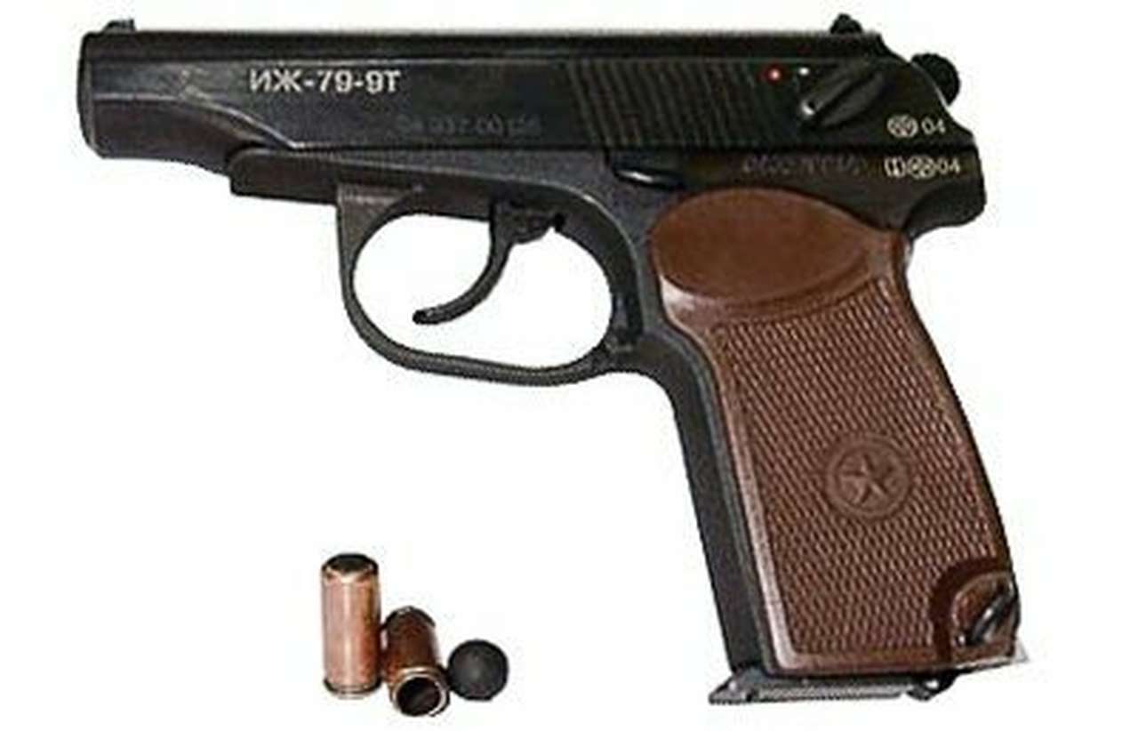 Неизвестные на BMW обстреляли из ''травматики'' рейсовый автобус