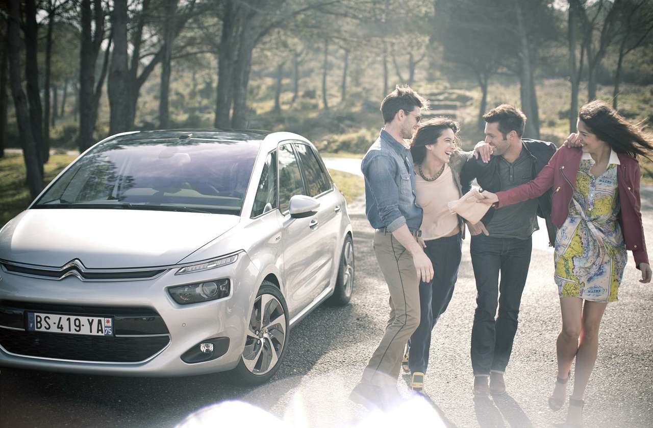 Скоро стартуют продажи новых Citroen C4 Picasso и Grand Picasso 
