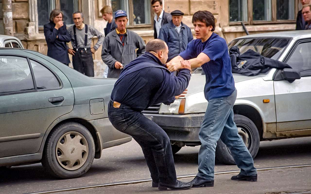 Неадекватный пешеход (или водитель) - что с ним делать?