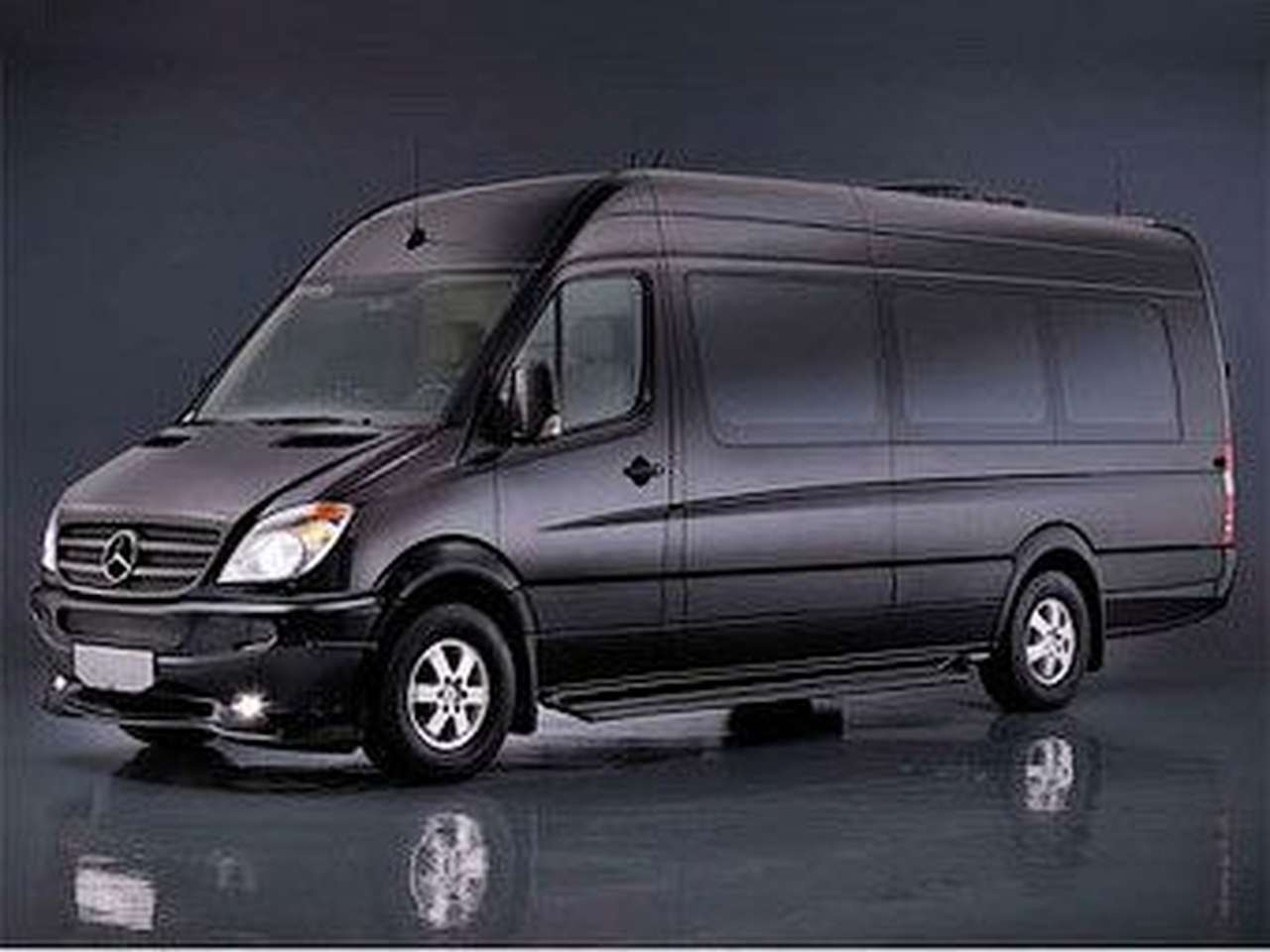 Mercedes-Benz Sprinter получил салон от "бизнес-джета"