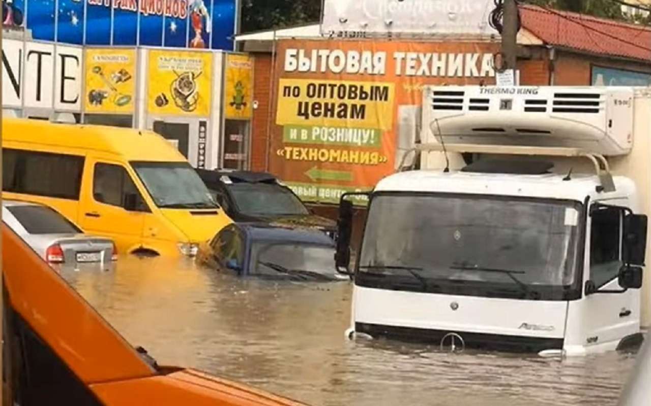Погодный коллапс продолжается: юг России снова уходит под воду