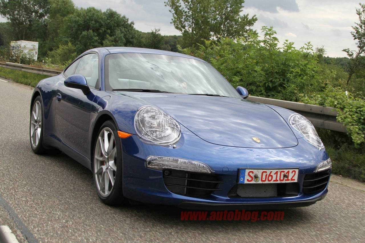 Porsche 911 раскрылся почти целиком