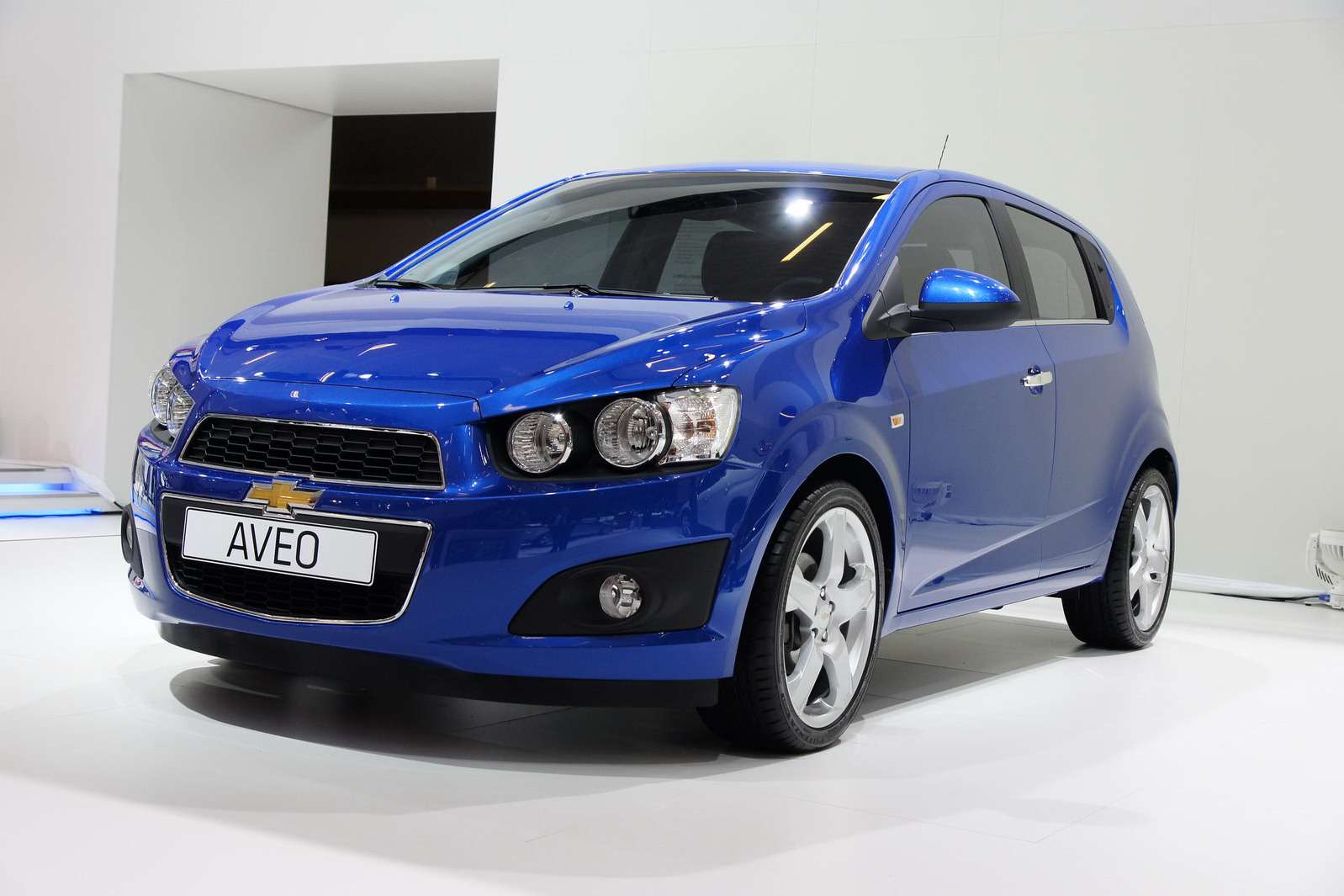 Автомобиль Chevrolet Aveo: новости, обзор, машина Шевроле Авео —  комплектации, разные поколения, характеристики Chevrolet Aveo — сайт За  рулем www.zr.ru