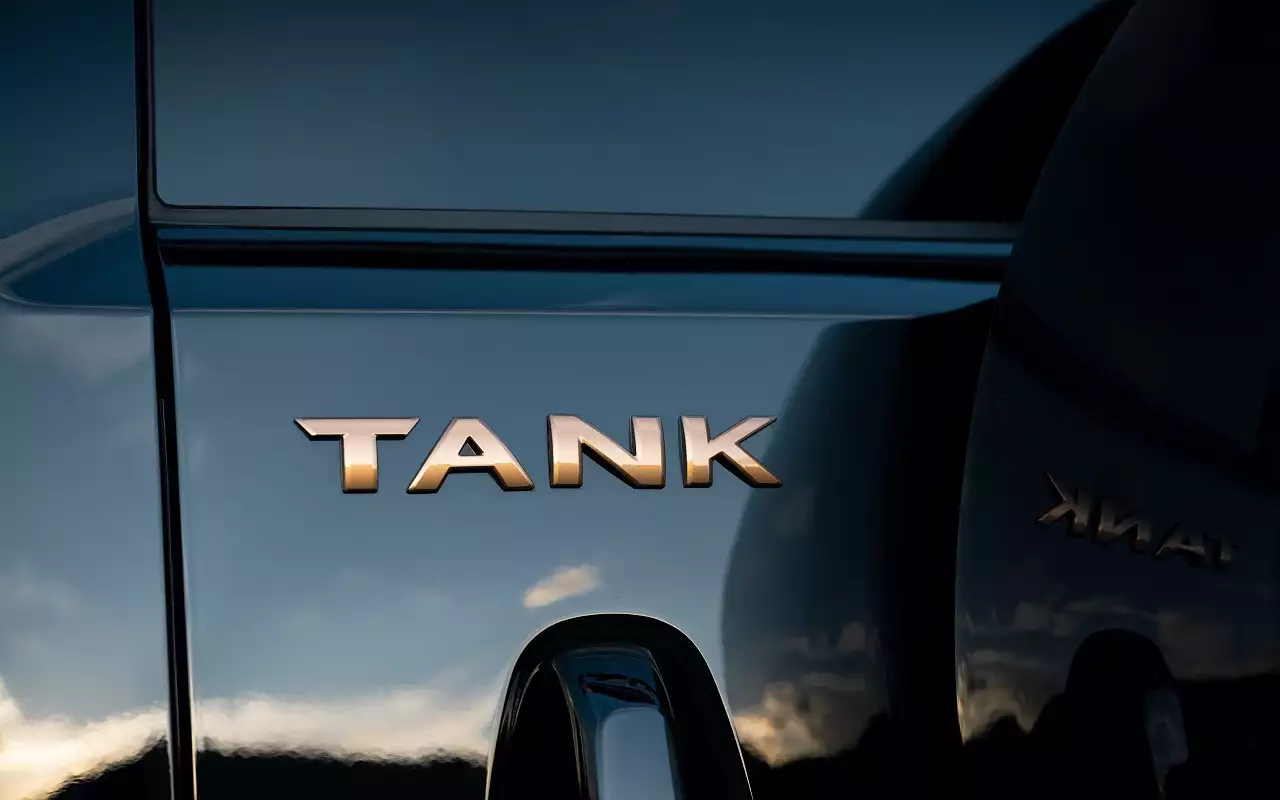 Черный салон, функция массажа: обновленный Tank готовится к старту в РФ