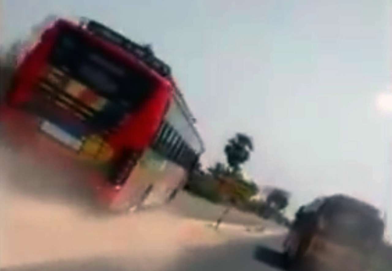 «Форсаж» в реальности: адские гонки на автобусах