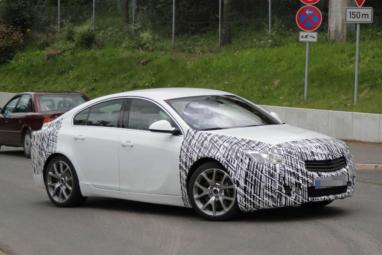 В Opel задумались о 400-сильной Insignia