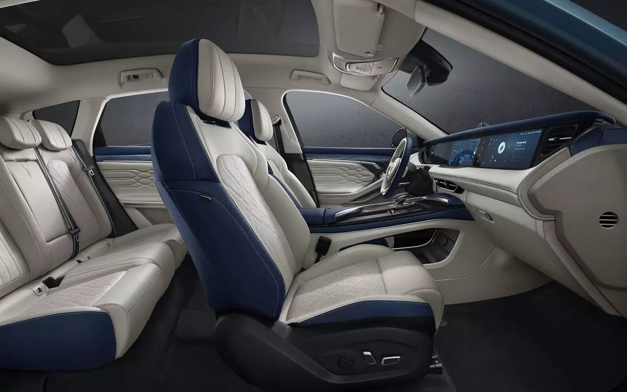 Интерьер Voyah Free