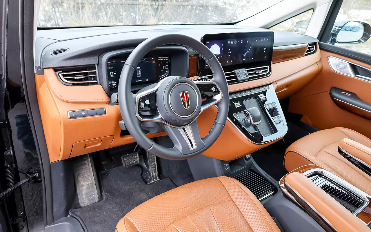 Интерьер Hongqi HQ9