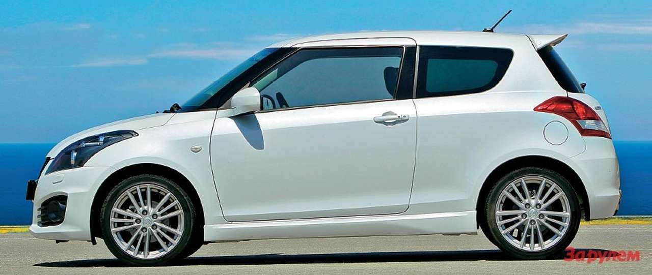 За счет более пышных бамперов длина увеличилась на 40 мм.