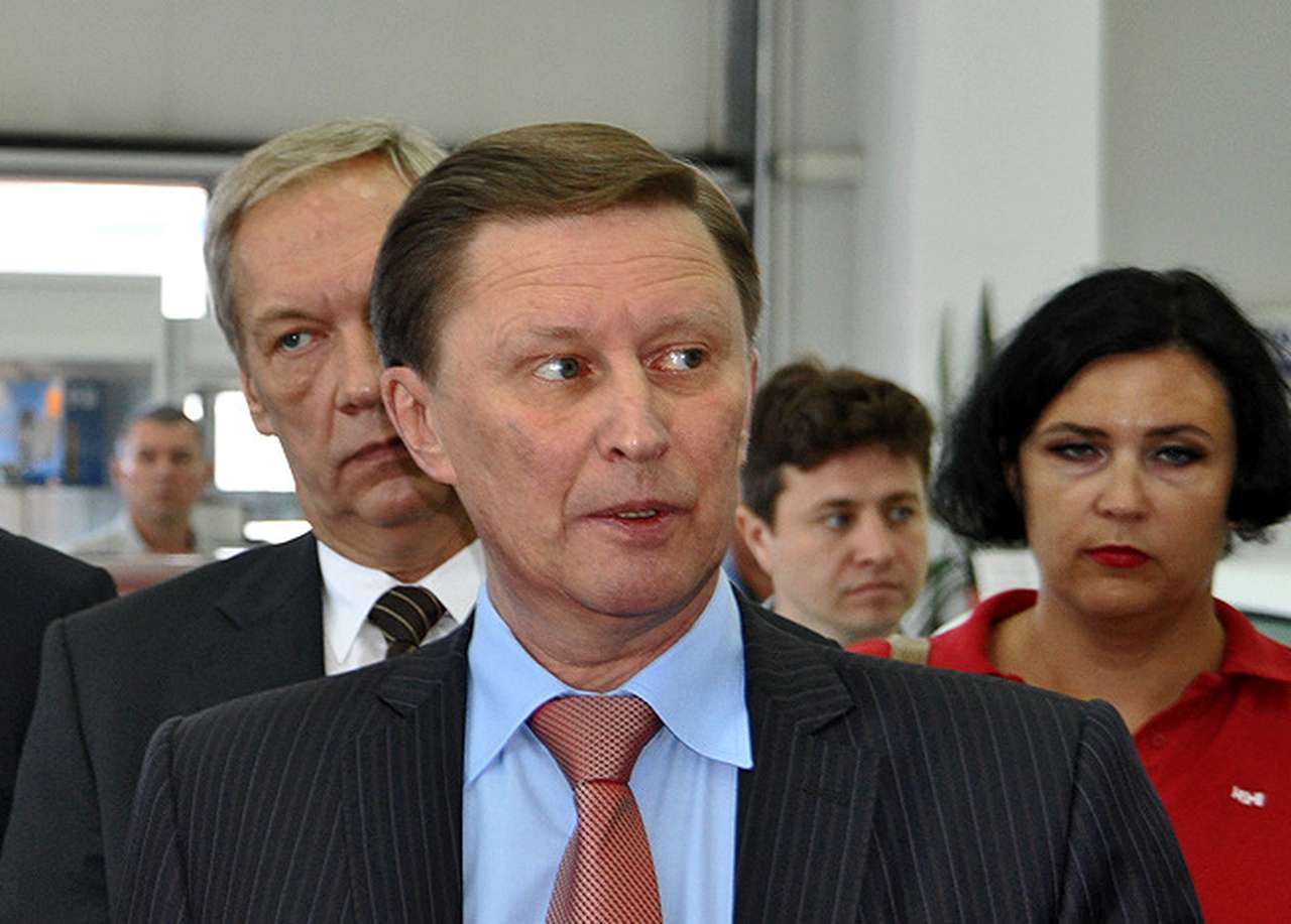 Мусоровозами будут управлять из космоса