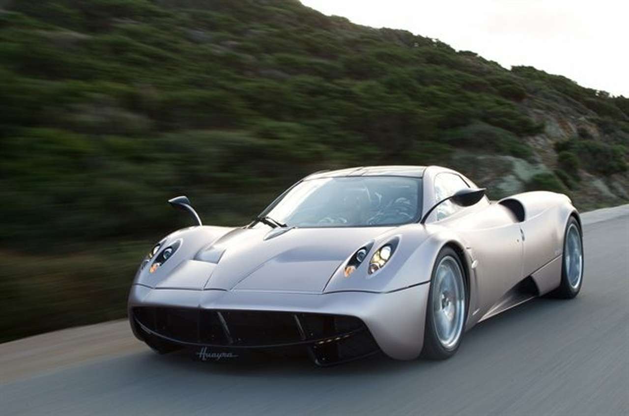 Компания Pagani продала свой первый суперкар Huayra 