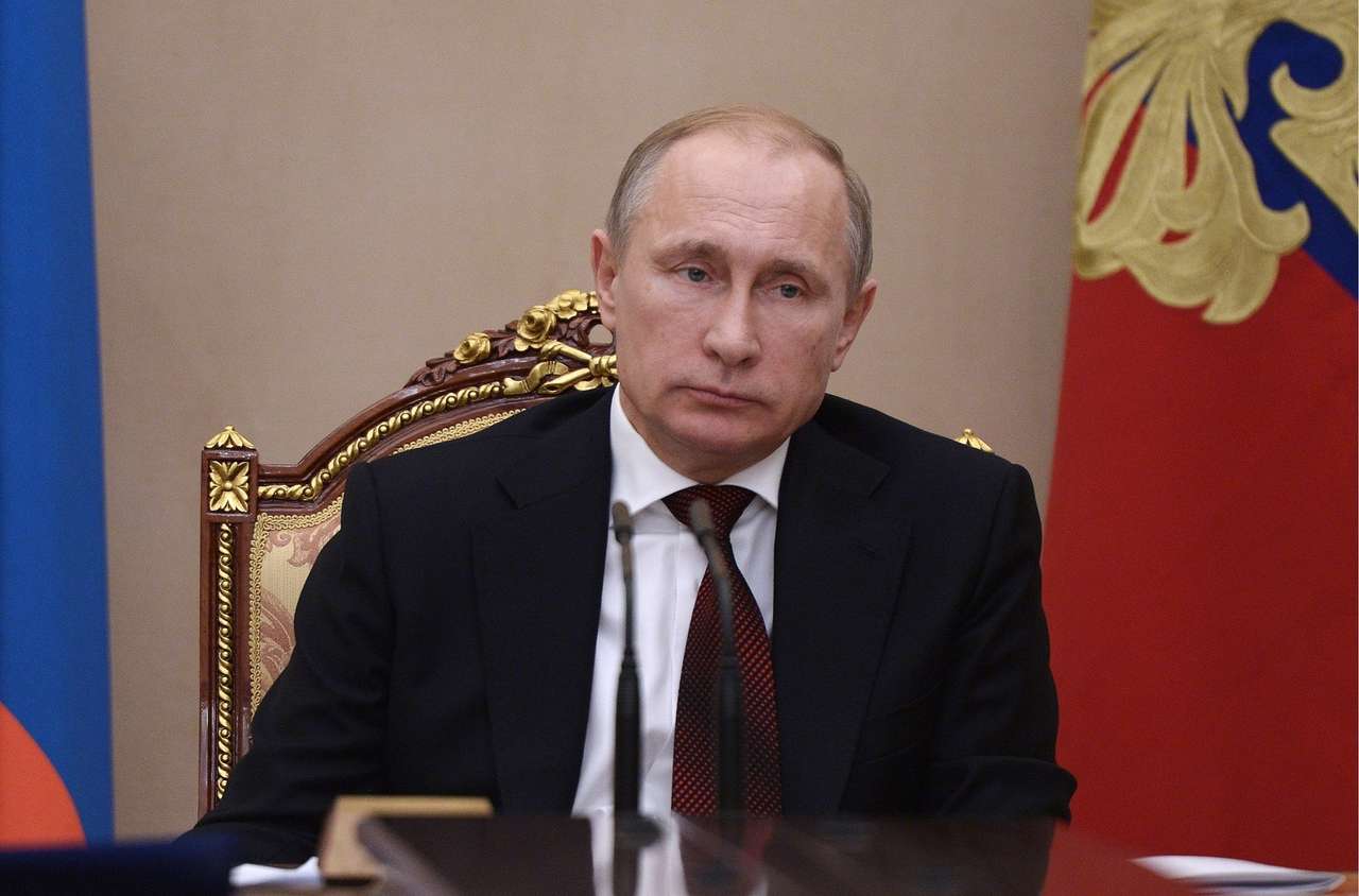 Президент недоволен ростом цен на бензин на фоне падения мировых цен на нефть