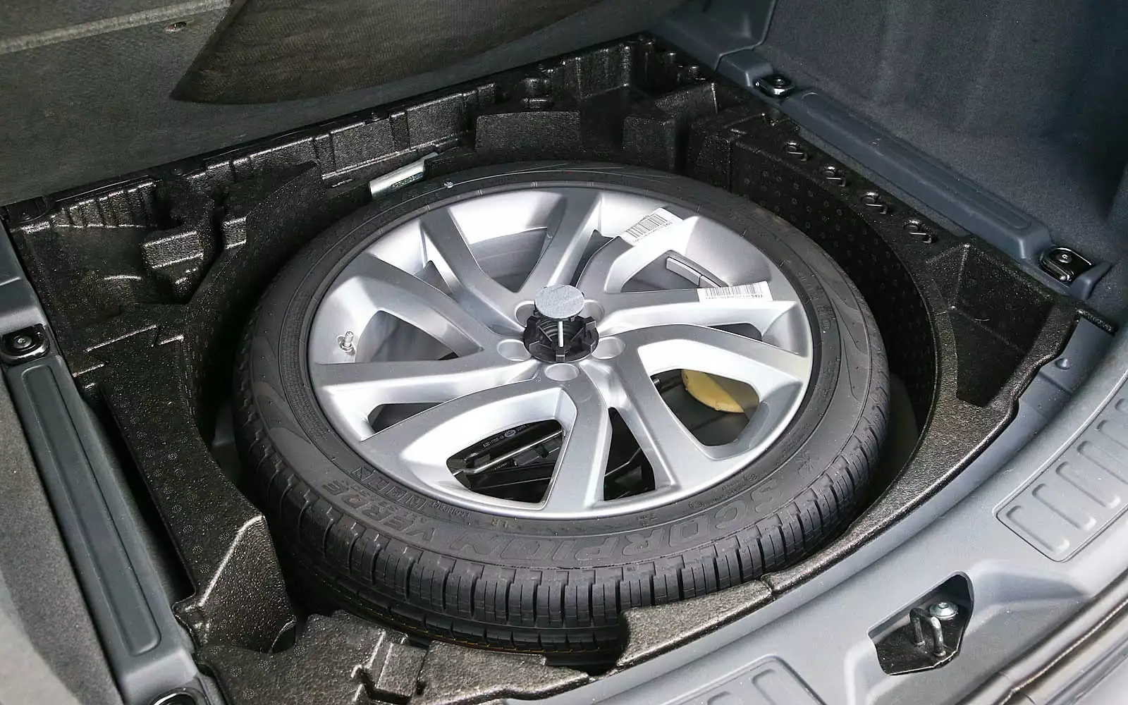 Запасное колесо range Rover Sport