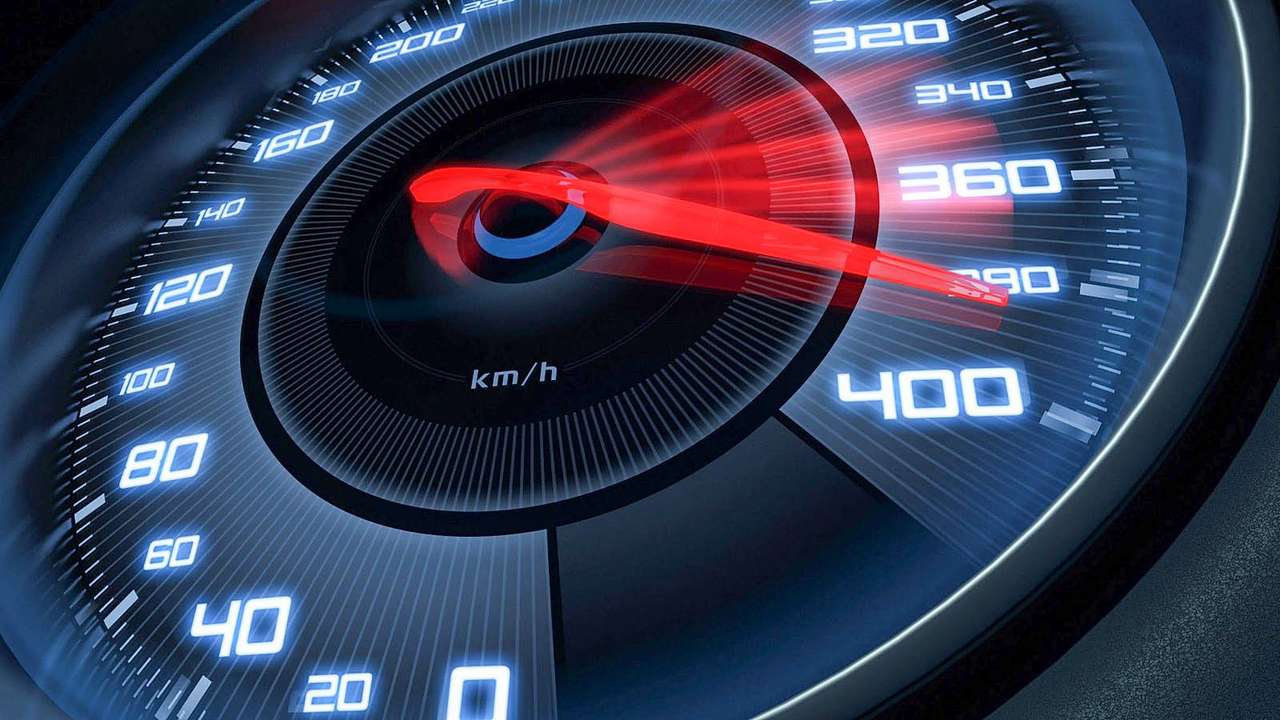 Автомобиль как провокатор преступления: для чего нужны скорости «за 200»?