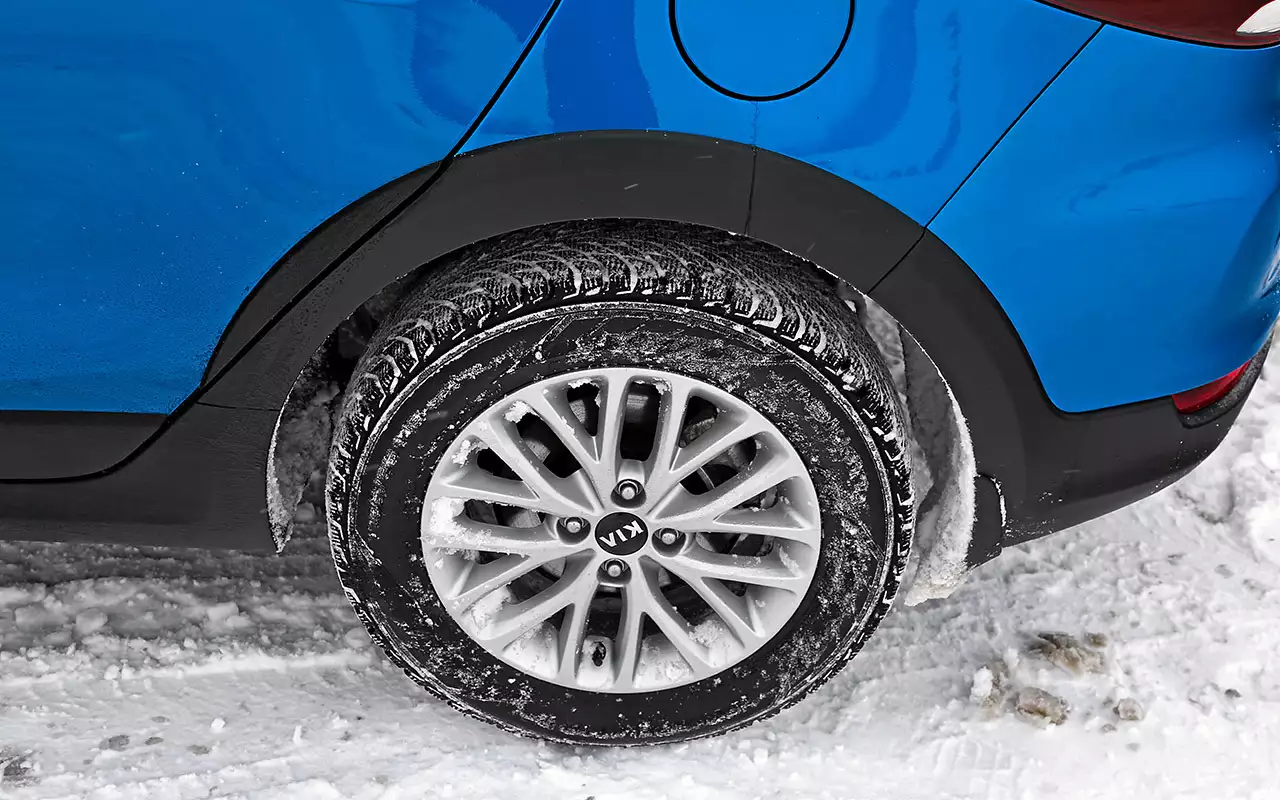 Rio x line шины. Kia rio x-line 195/60 r16. Кия рио икс 22 года. Рио 4 расширители арок. Kia rio x-line 2020 205/60/r15.